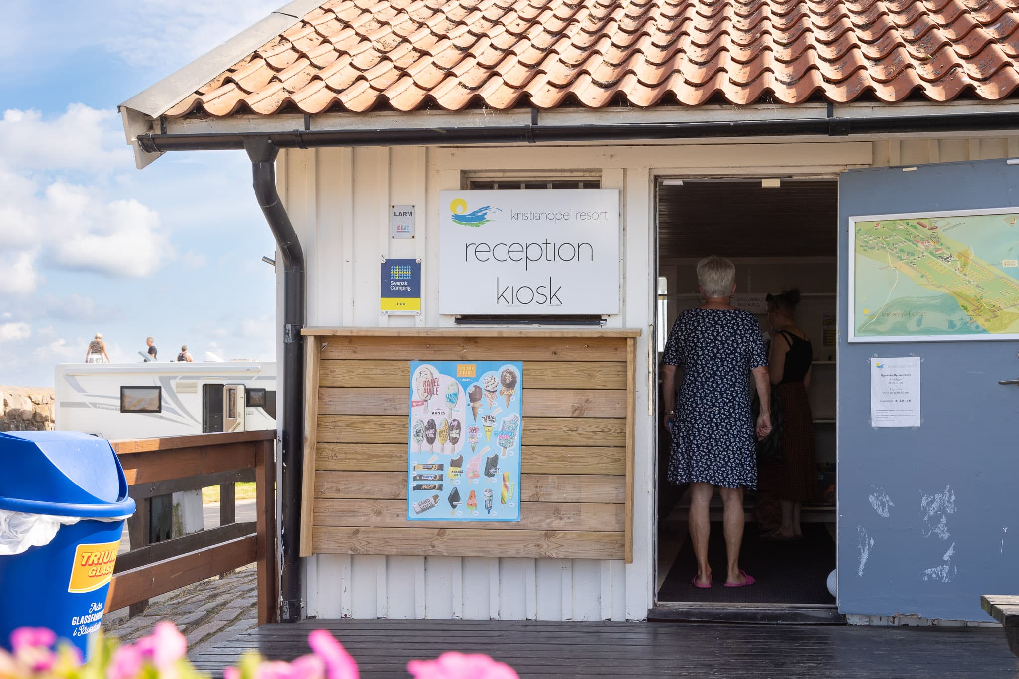 Receptionen och kiosken på Kristianopel Resort